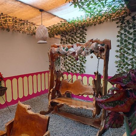 Hostal Casa Madrigal Hotel Filandia Bagian luar foto