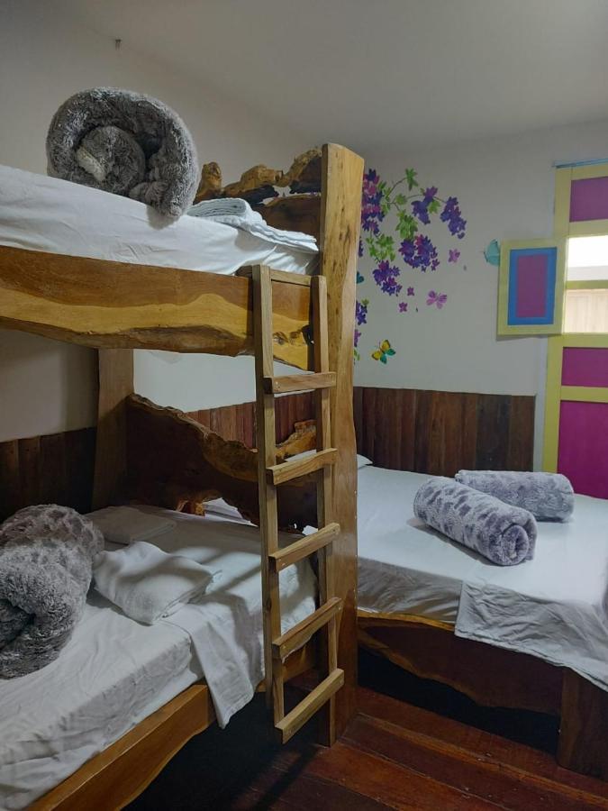 Hostal Casa Madrigal Hotel Filandia Bagian luar foto