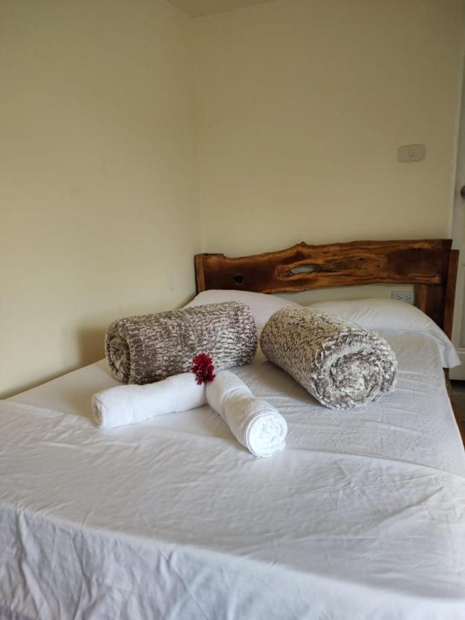 Hostal Casa Madrigal Hotel Filandia Bagian luar foto