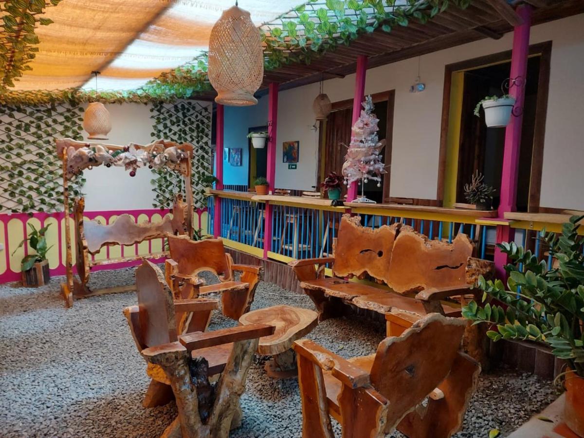 Hostal Casa Madrigal Hotel Filandia Bagian luar foto