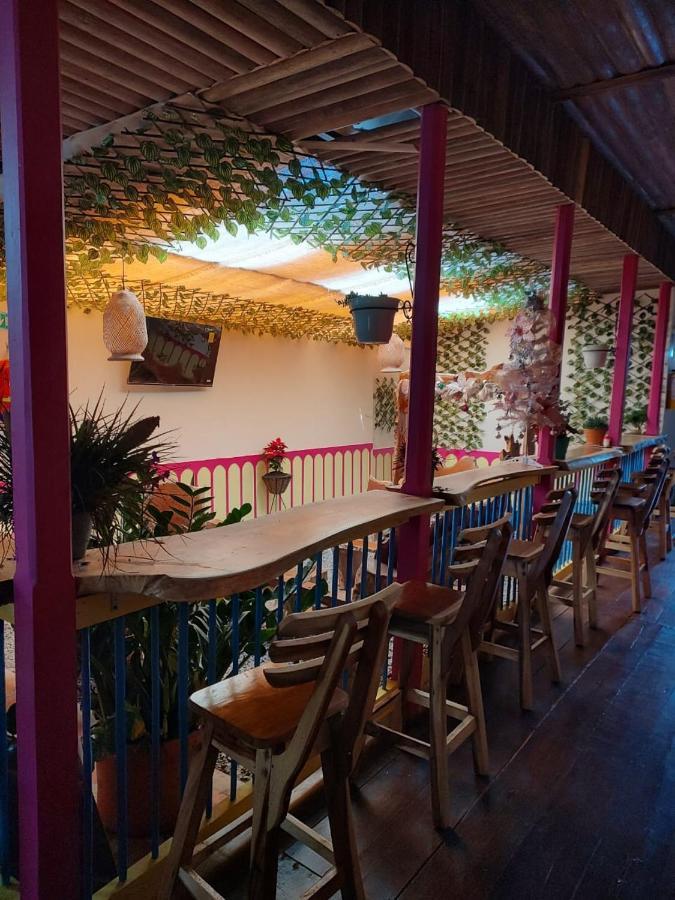 Hostal Casa Madrigal Hotel Filandia Bagian luar foto